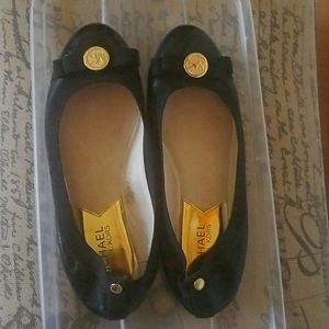 Michael Kors flats size 6